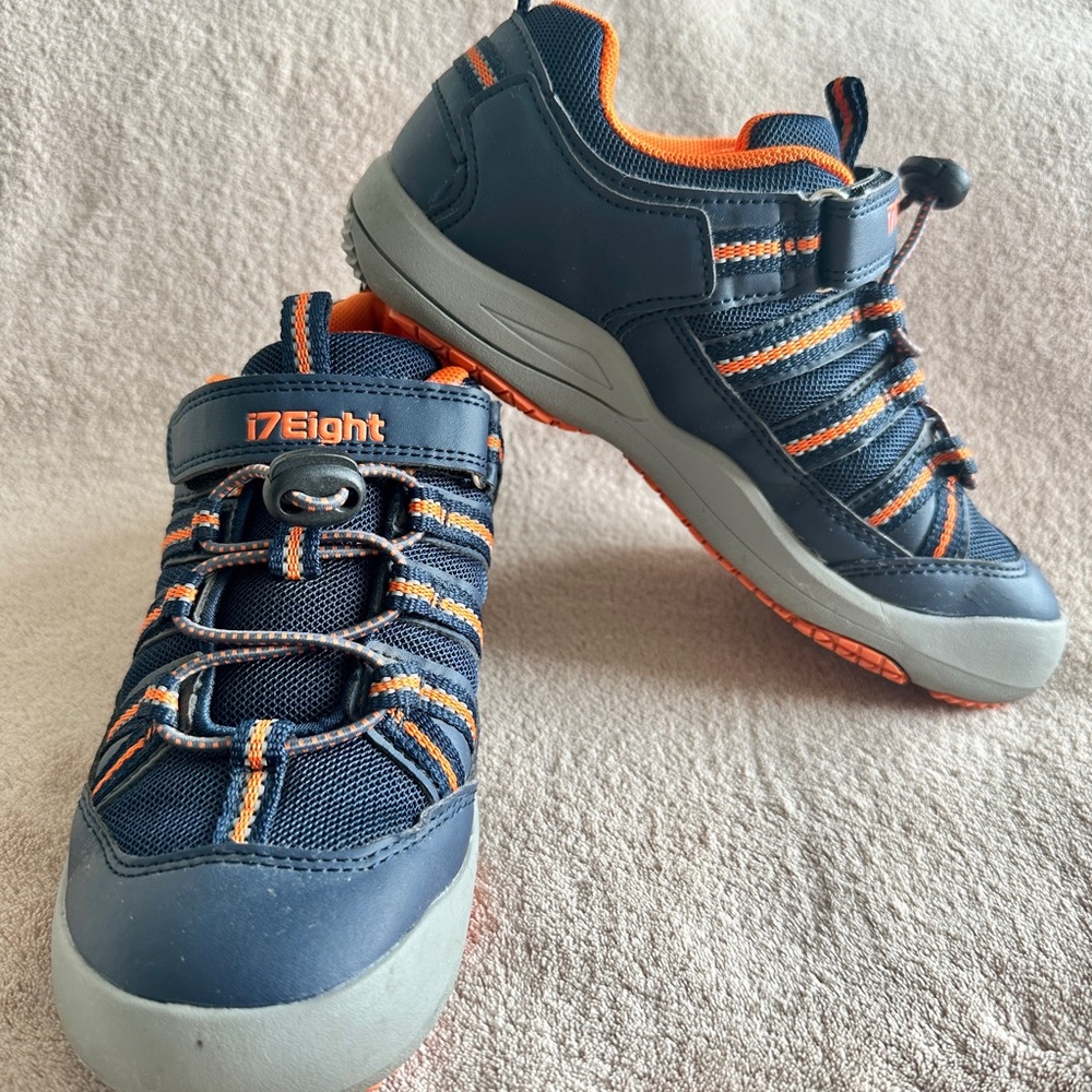 Boys Sport Hiking Shoes. Non-Slip and light for Outdoor Running, Trails, etc.